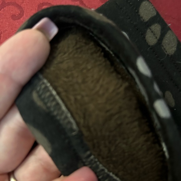 2/$15 Paw Print Fleece Leggings - Picture 3 of 4